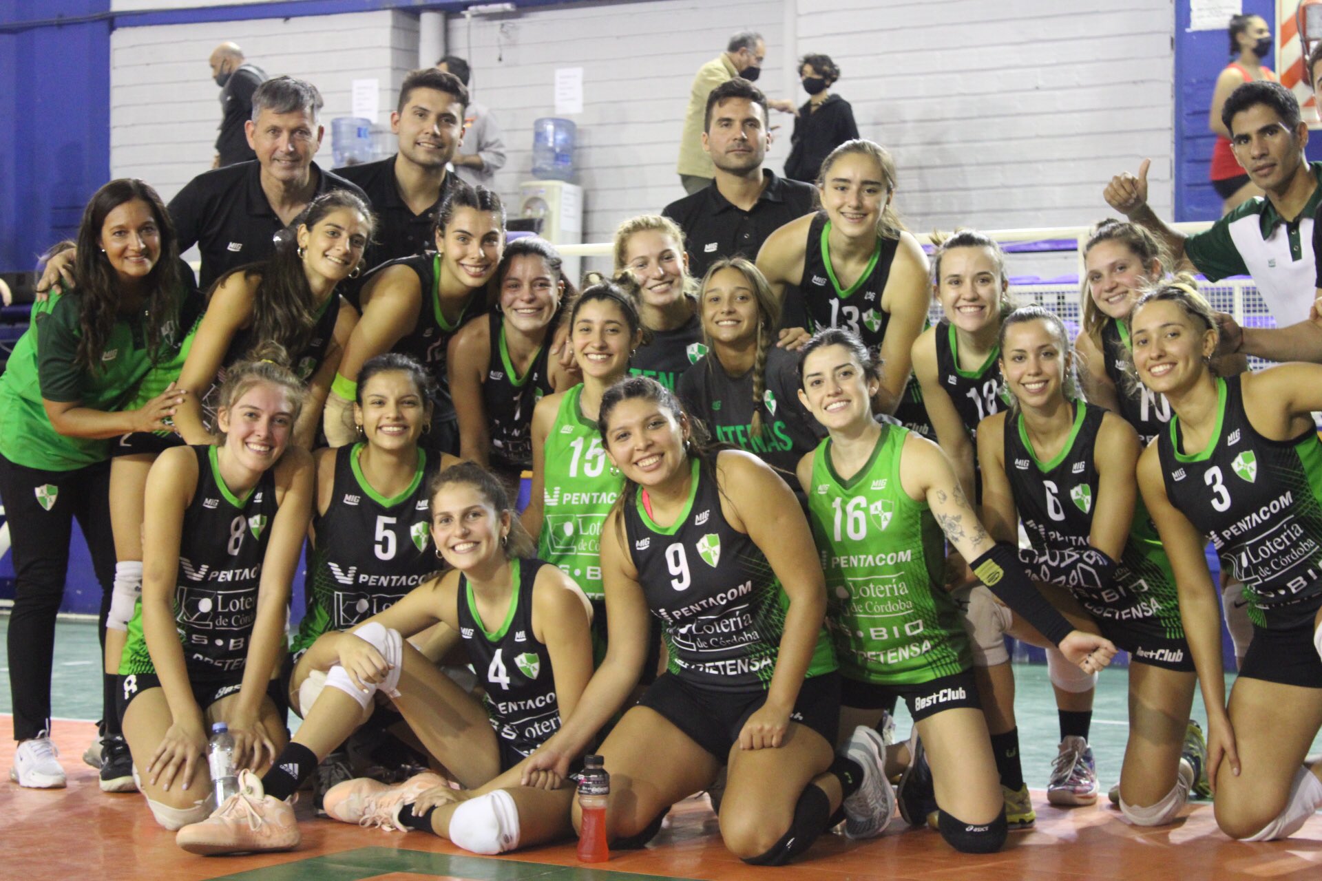 Atenas cerró con victoria el segundo weekend de la Liga Argentina de Voley Femenino | Canal Showsport