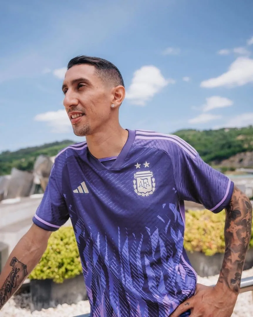 ¡Tremenda! Argentina presentó su camiseta alternativa para el Mundial de Qatar | Canal Showsport