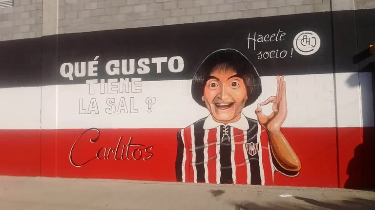Murió Carlitos Balá, el hincha mas reconocido de Chacarita que se ganó un mural en el club | Canal Showsport