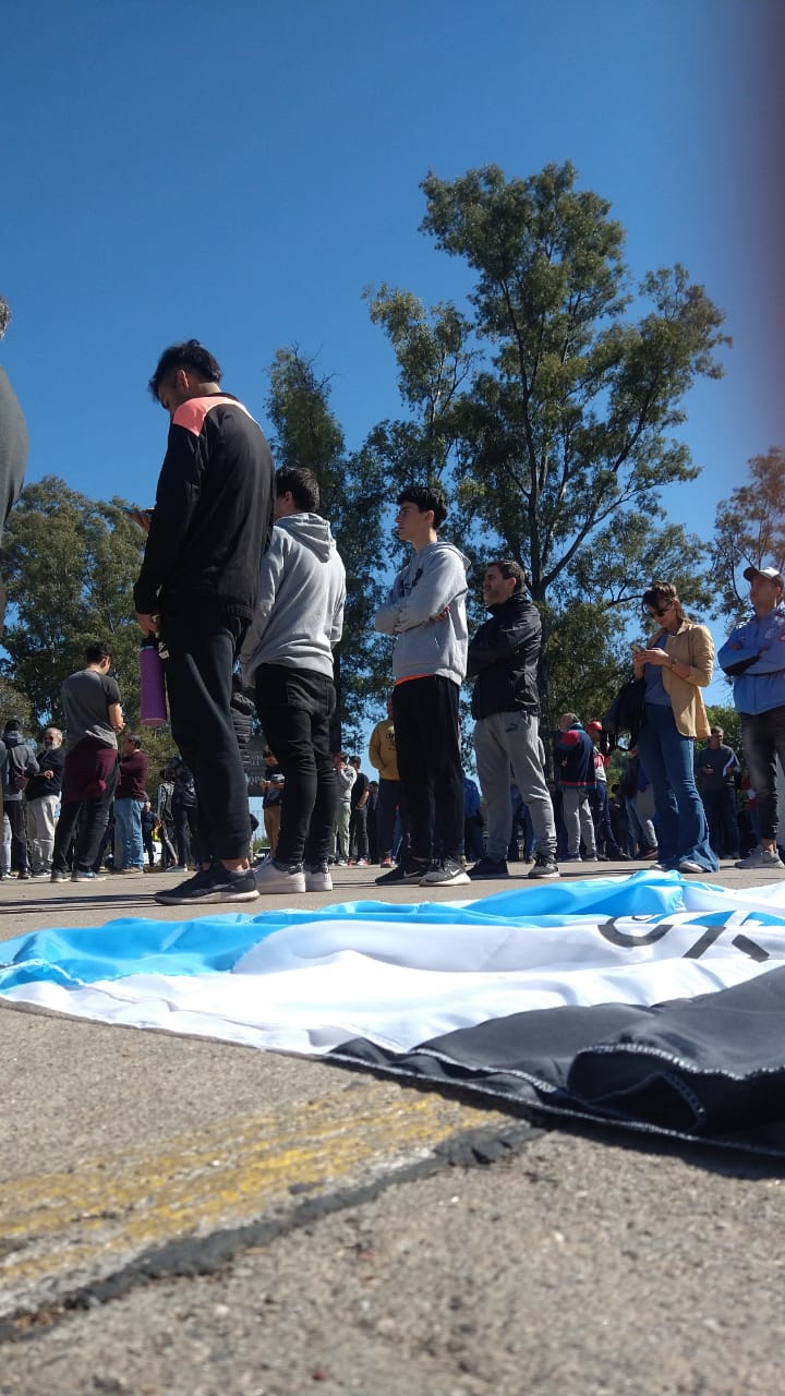 Locura por Belgrano: Largas filas para retirar las entradas del partido frente a Brown | Canal Showsport