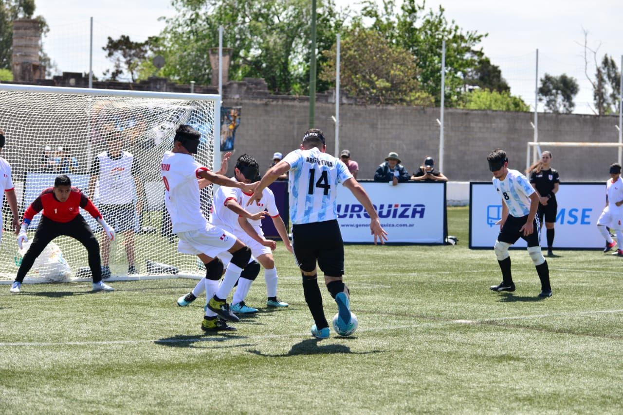 Copa América: los Murciélagos golearon a Perú en el debut | Canal Showsport