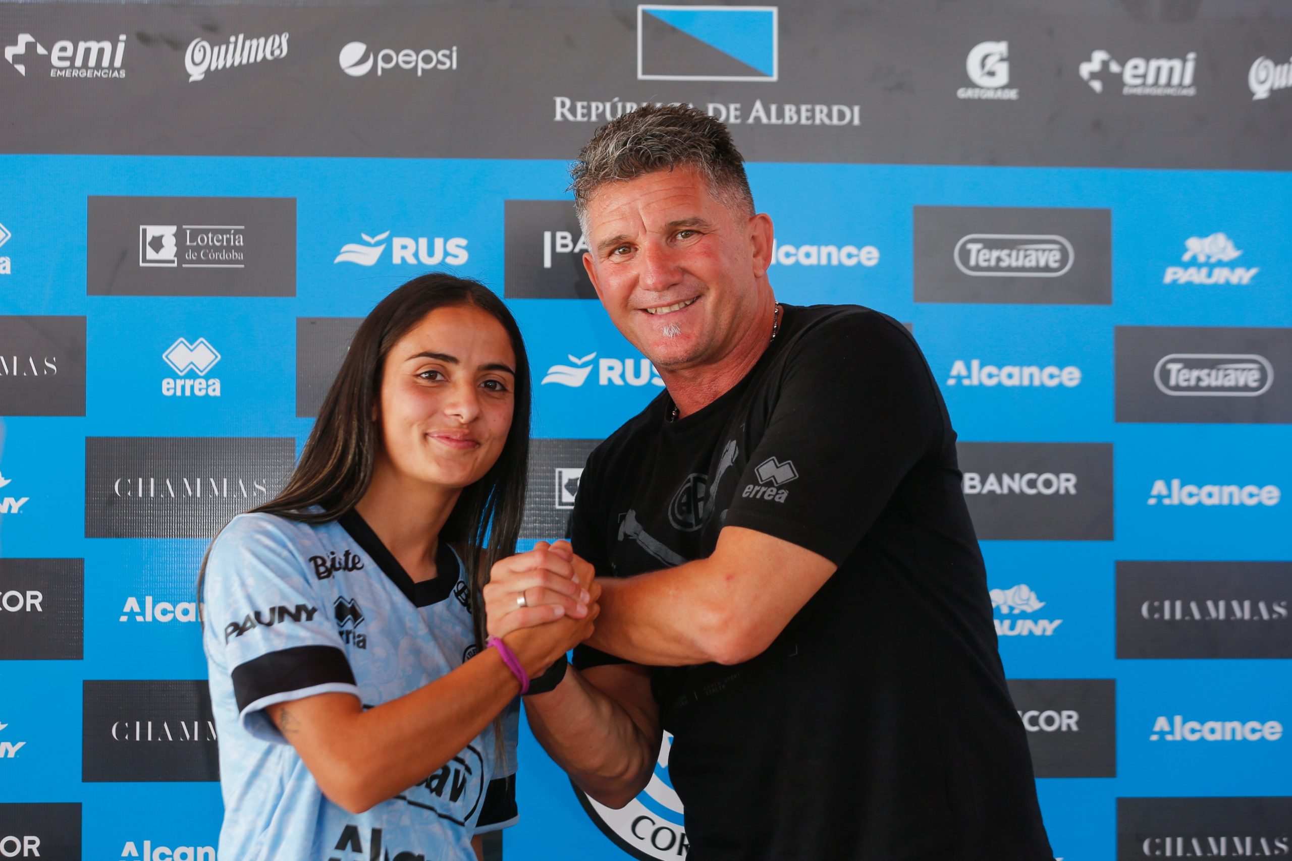 Momento histórico para el fútbol femenino de Córdoba: las jugadoras de Belgrano firmaron su primer contrato profesional | Canal Showsport