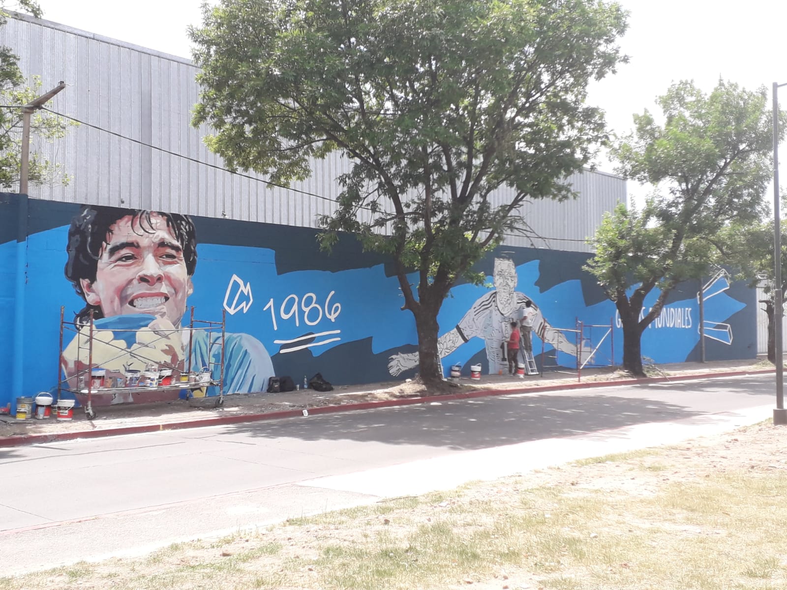 "Genios Mundiales": Así avanza el mural de Messi, Maradona y Kempes | Canal Showsport