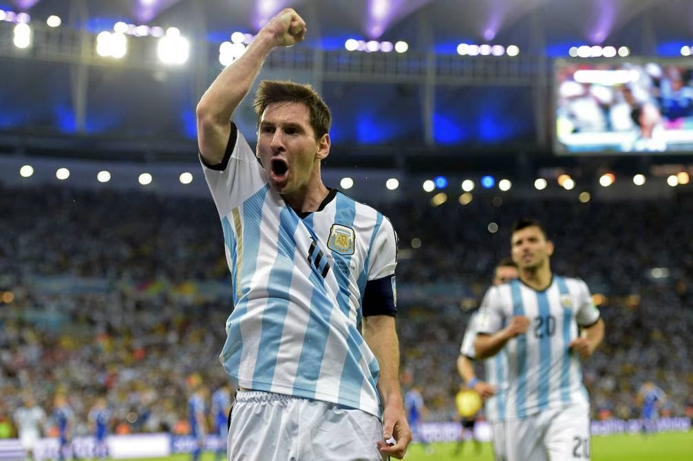 Argentina aplastó a Curazao y Messi superó los 100 goles • Canal C