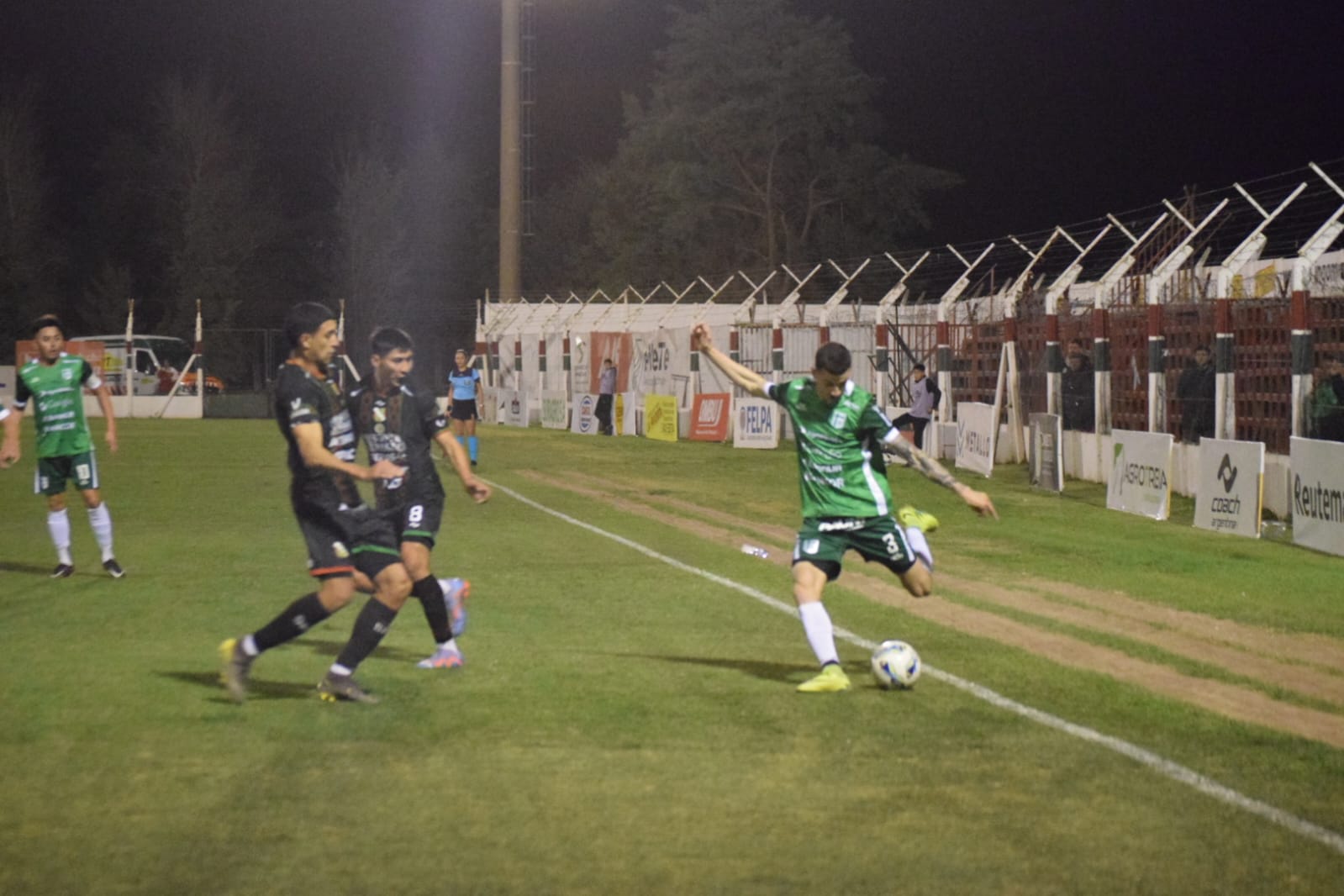Con tres hombres menos, Sportivo Belgrano protegió el empate en Las Parejas | Canal Showsport