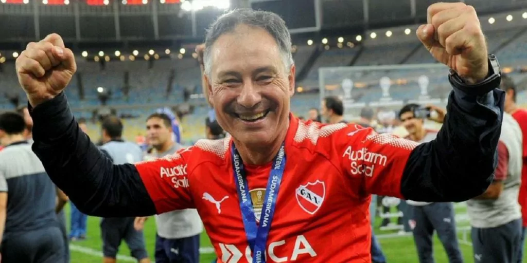 Un rival de Talleres en la Libertadores, anunció a su nuevo DT | Canal Showsport