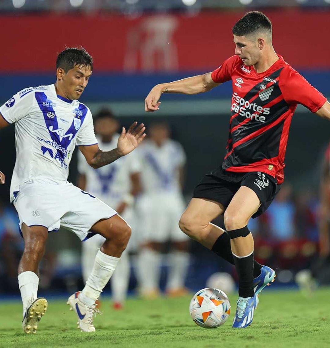 Bruno Zapelli participó en la goleada de Paranense en Copa Sudamericana | Canal Showsport