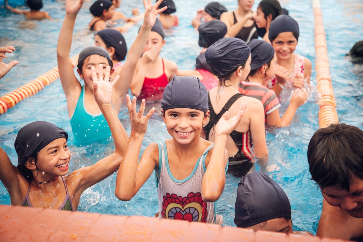Comienza un nuevo año para los Pequeños Nadadores: natación para niños y niñas de escuelas municipales | Canal Showsport