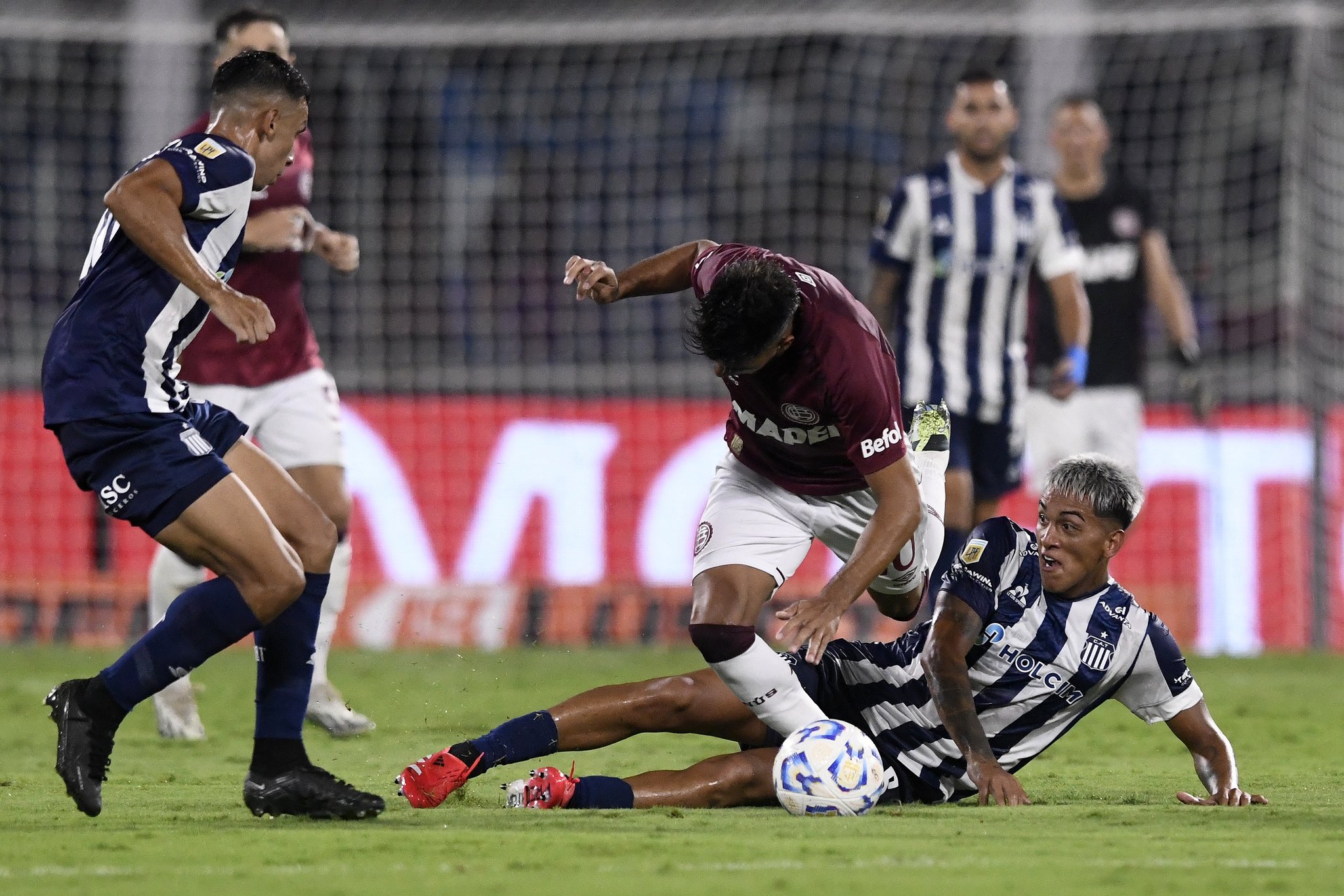 Juego hay, efectividad no: Talleres cayó 0-1 frente a Lanús en el Mario Alberto Kempes | Canal Showsport